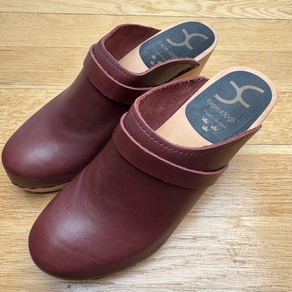 CAPE CLOGS | Selma Clog in Wine Leather - Picture 3 of 5
